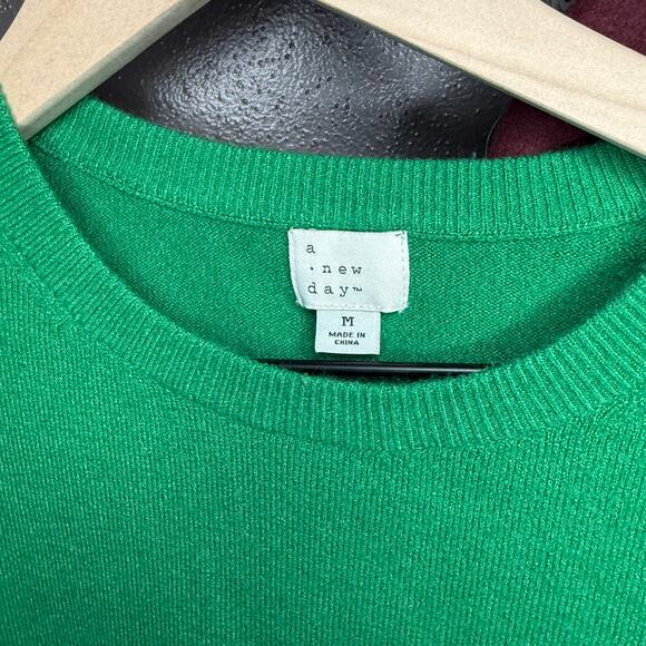 Women's sweater winter bundle size small and medium - Picture 4 of 5